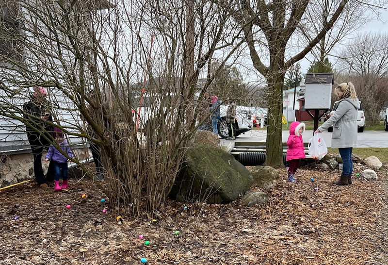 https://www.dundeemill.org/pictures/easter/4 3andunder3.jpg